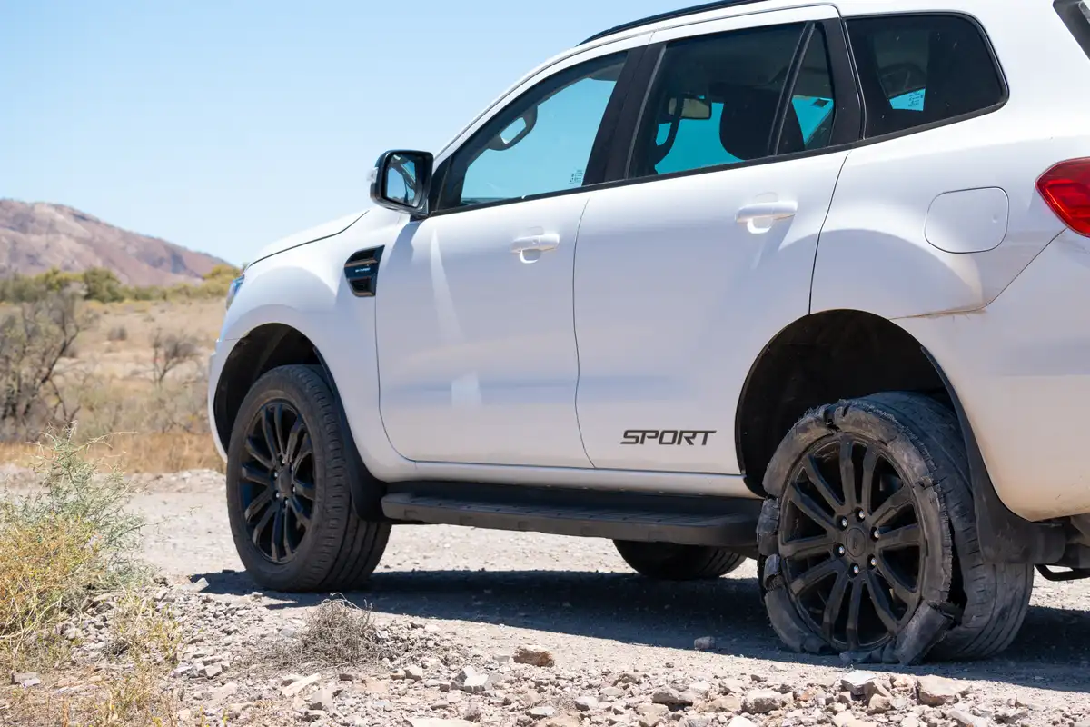 Unpaved Road Fahrt kann zum Ausschluss aller Versicherungsleistungen führen