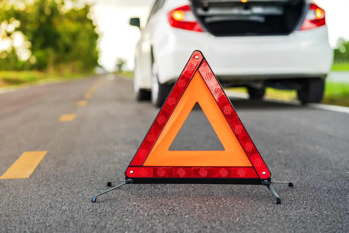 USA-Mietwagen – Fehler 23: Bei einer Panne oder einem Unfall falsch reagieren